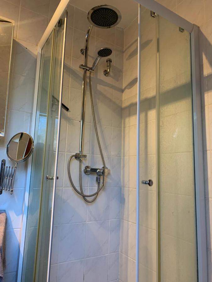 Privates Ferienzimmer An Der Nordsee Husum  Eksteriør billede